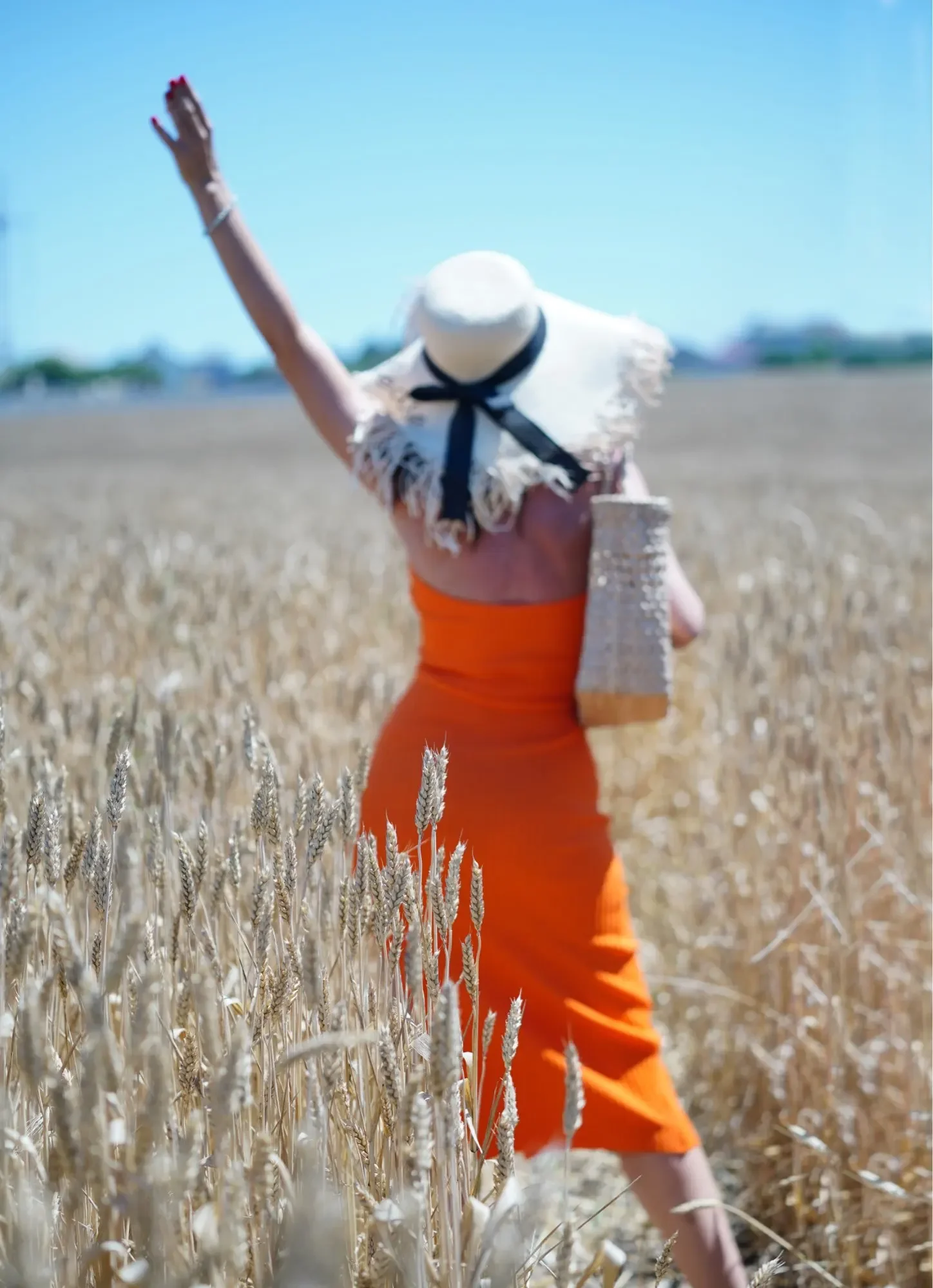 YuooMuoo Chic Fashion Sexy Package Hips Split Knitted Summer Dress 2025 Women Slim Elastic Bodycon Party Dress Streetwear Outfit插图2