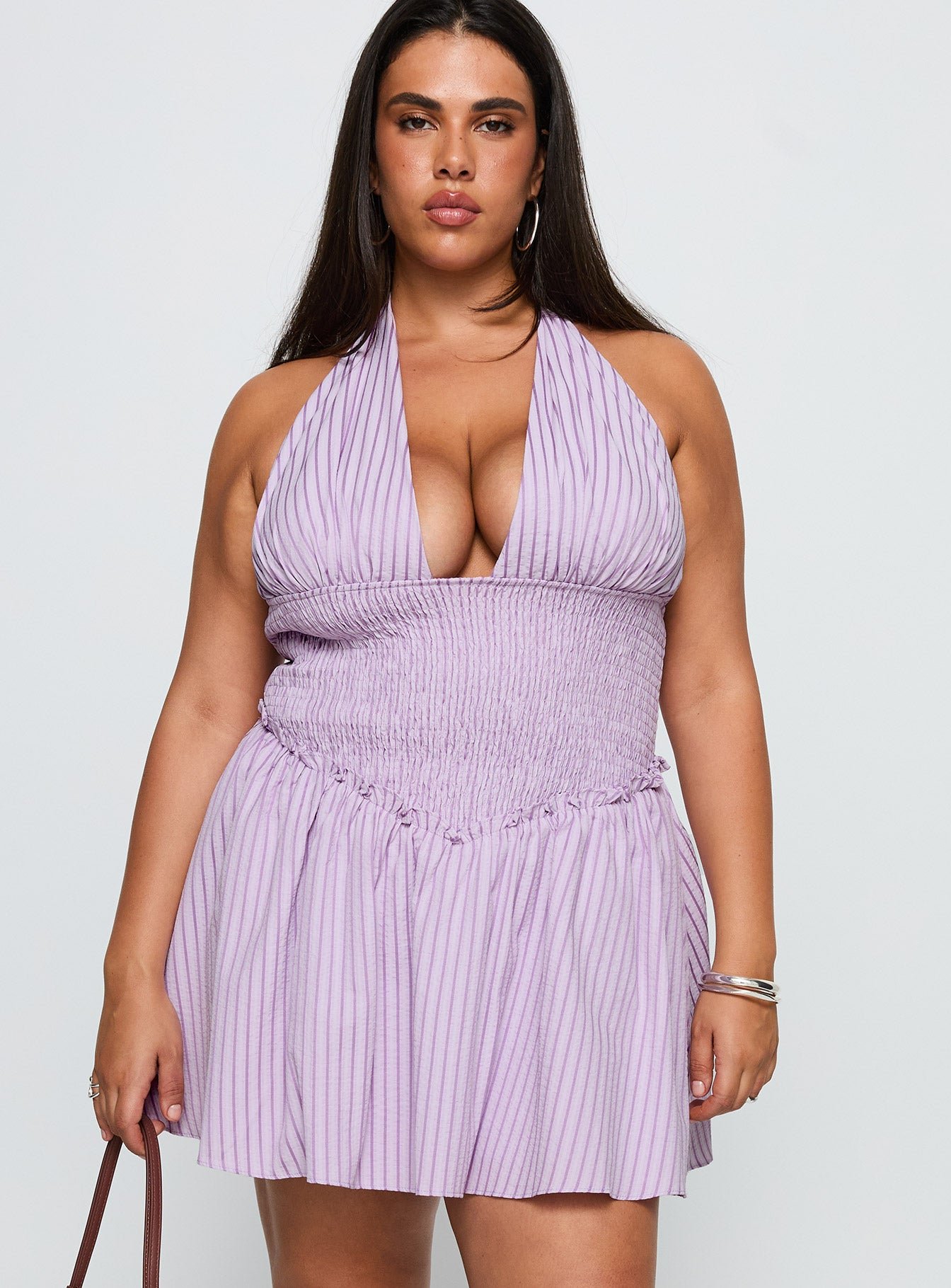 1-modelinfo-shay-us14_d187ffe6-fc80-45a7-a18f-f47dd601c205