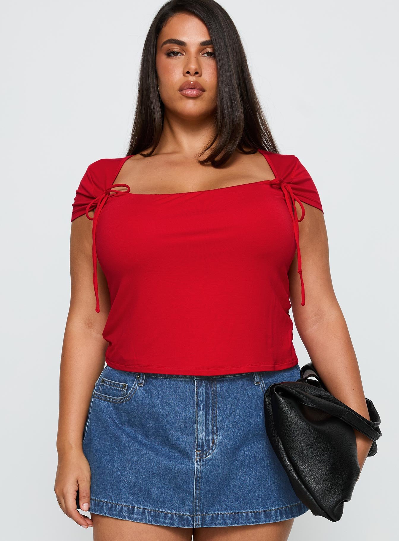 1-modelinfo-shay-us14_d92f3352-cf44-4b75-b7b7-fe07c9a20178
