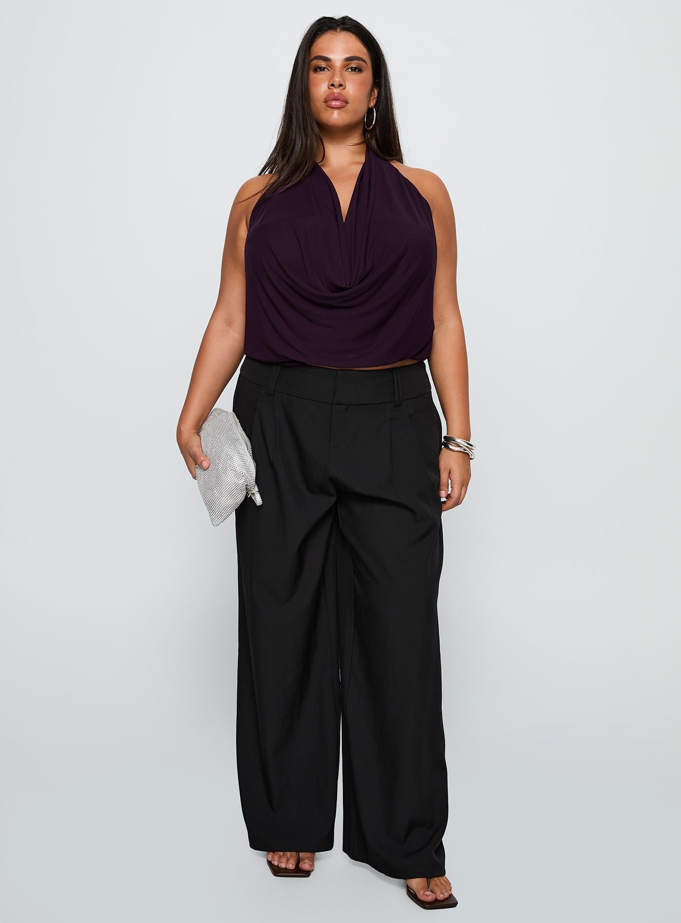 2-modelinfo-shay-us14_5b9e7c63-e520-465d-84f8-55eabddb2524