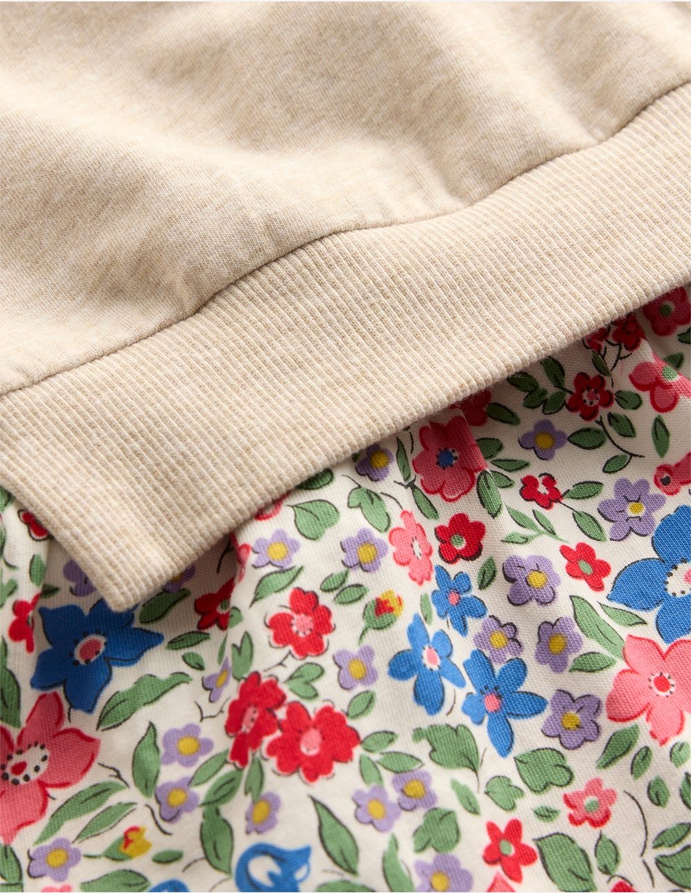 25gaut_g5502_nud_d02_91a392ee-ac0f-4677-b93b-304bedde2a5a