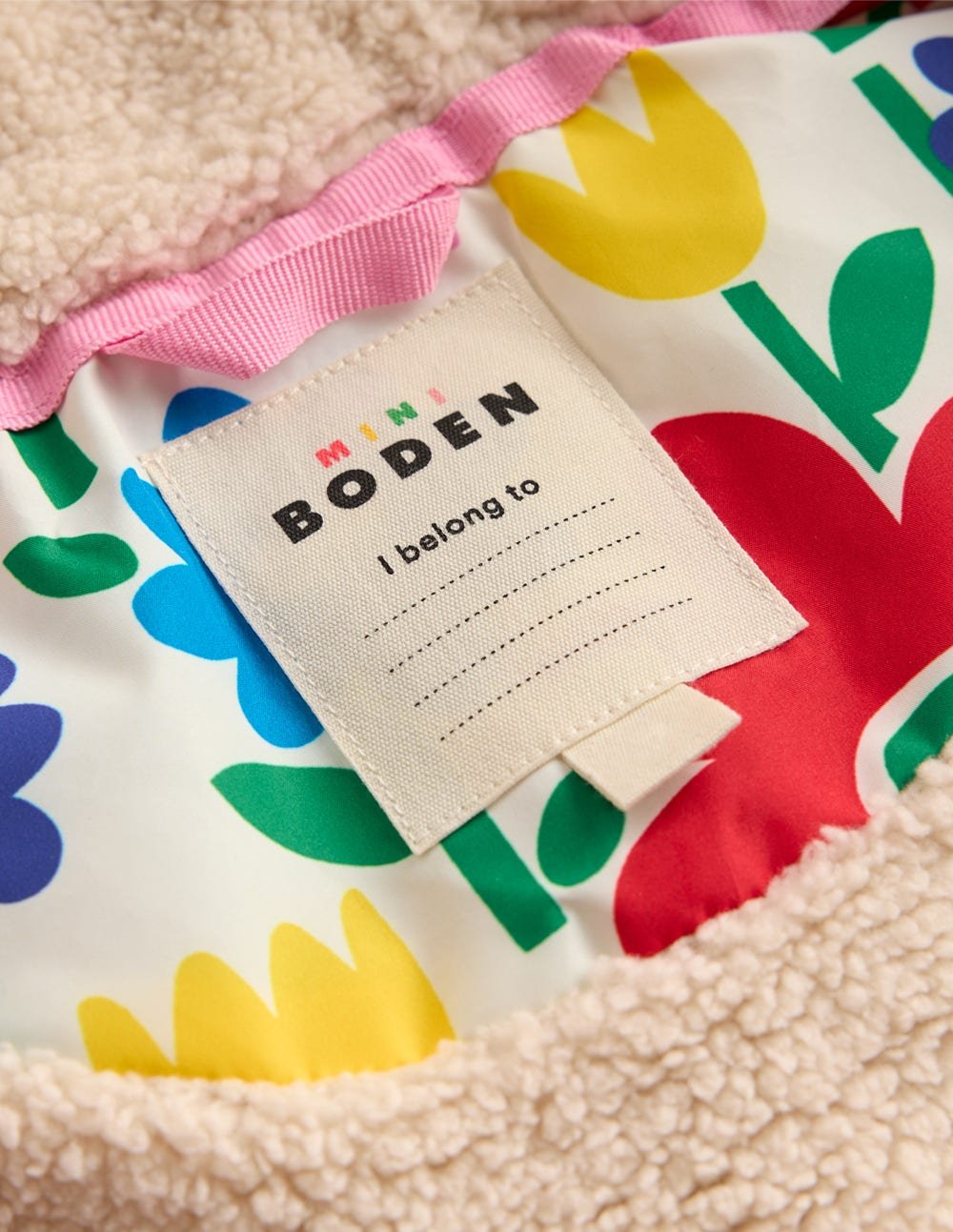 25gaut_g5535_mlt_d03_92c70f98-2c29-4c64-8d68-3b279531f965