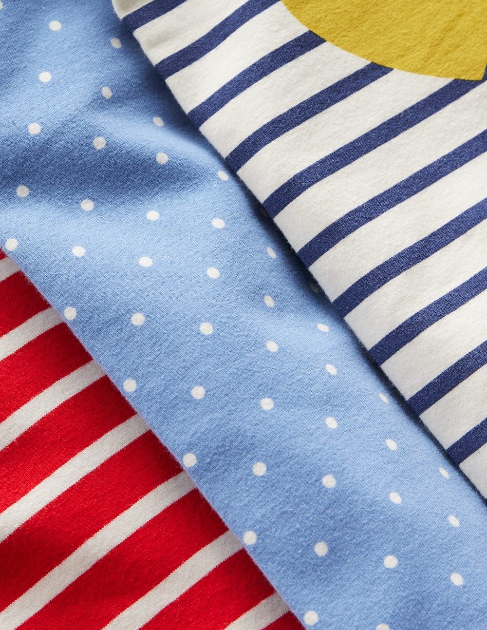 25gaut_g5542_mlt_d02_494420eb-bcf6-4014-aa3c-b8f59c396d7b