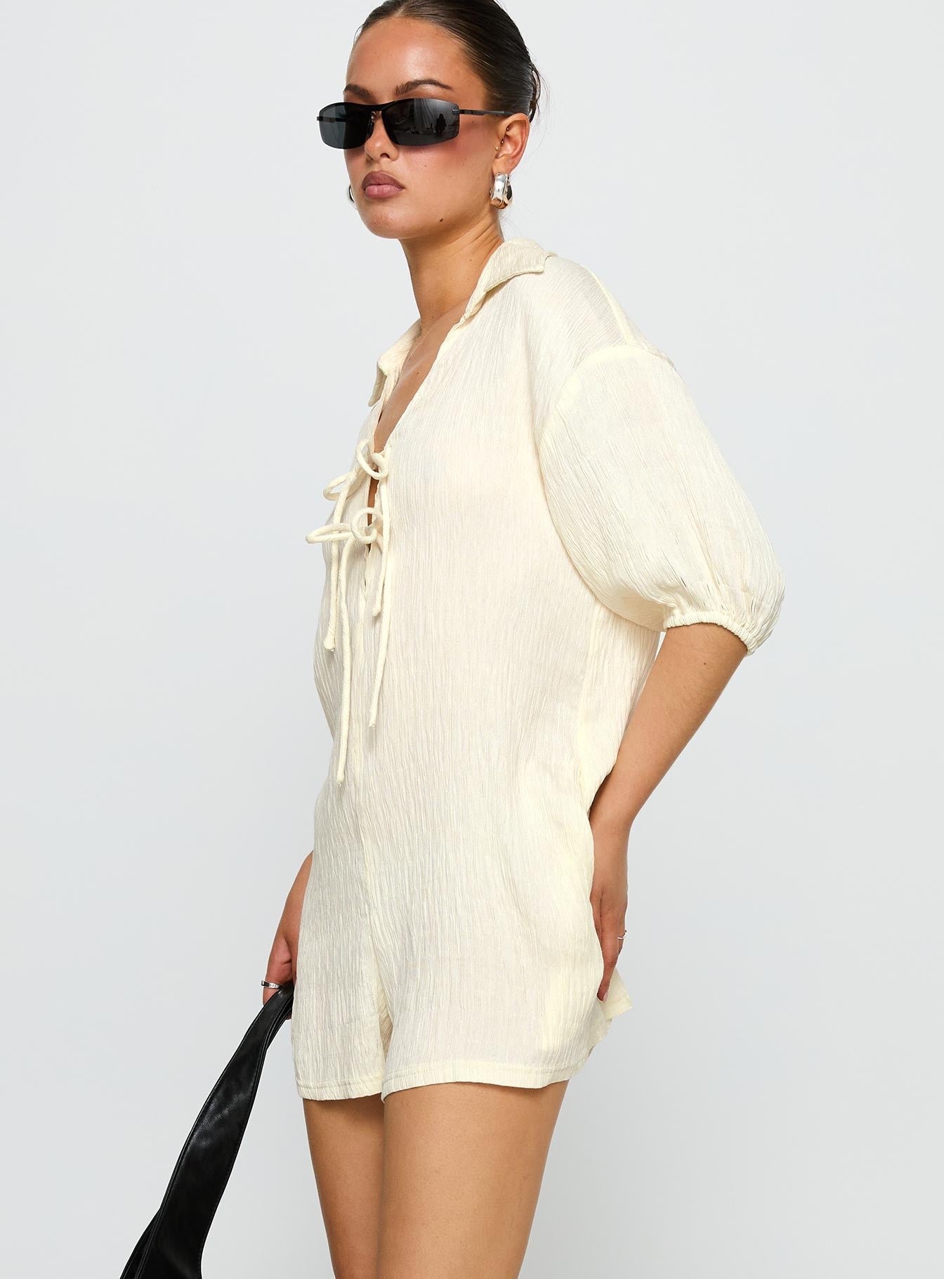 3-modelinfo-holly-us2_106d66c4-1ff5-4b90-8457-15083d4ddb84
