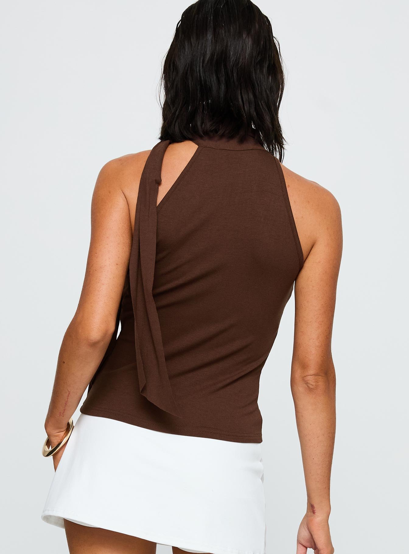 4-modelinfo-kinsley-us2_46d2d2f7-faaa-485b-a3c9-ec862dbd2a45