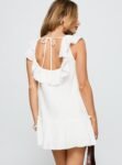 0-modelinfo-saskia-us2_73f3e1b9-f85a-4abb-976f-9be0c324e75f