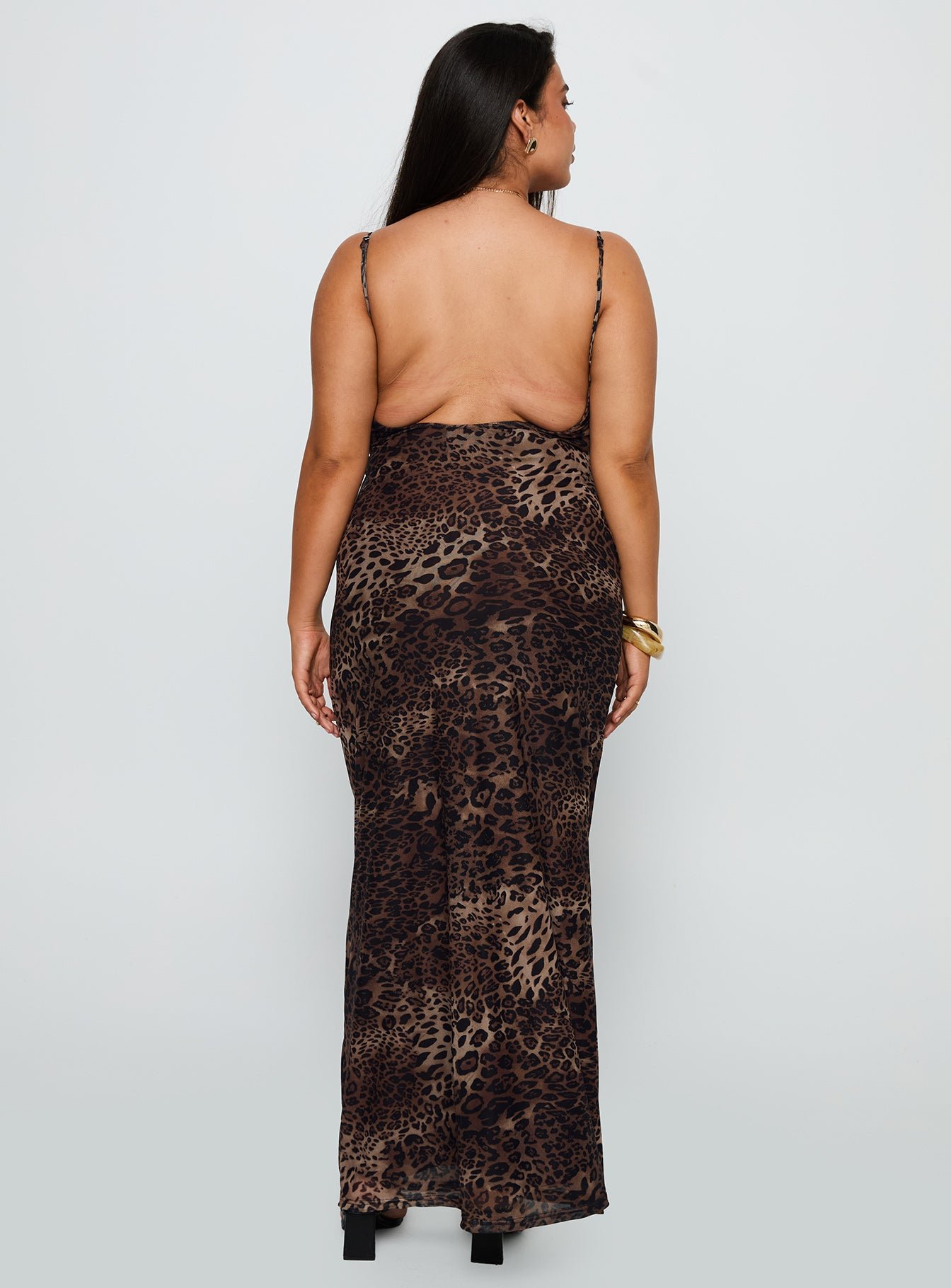 4-modelinfo-shay-us14_ebe724a4-9f65-43ca-813e-011ef125be97