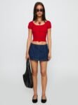 0-modelinfo-holly-us2_db8ca6f5-23f5-4c17-b5a3-7ac37127a1d6