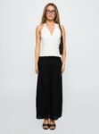 1-modelinfo-saskia-us2_17cb3090-ad0d-45b6-bf89-ebba3e769f58