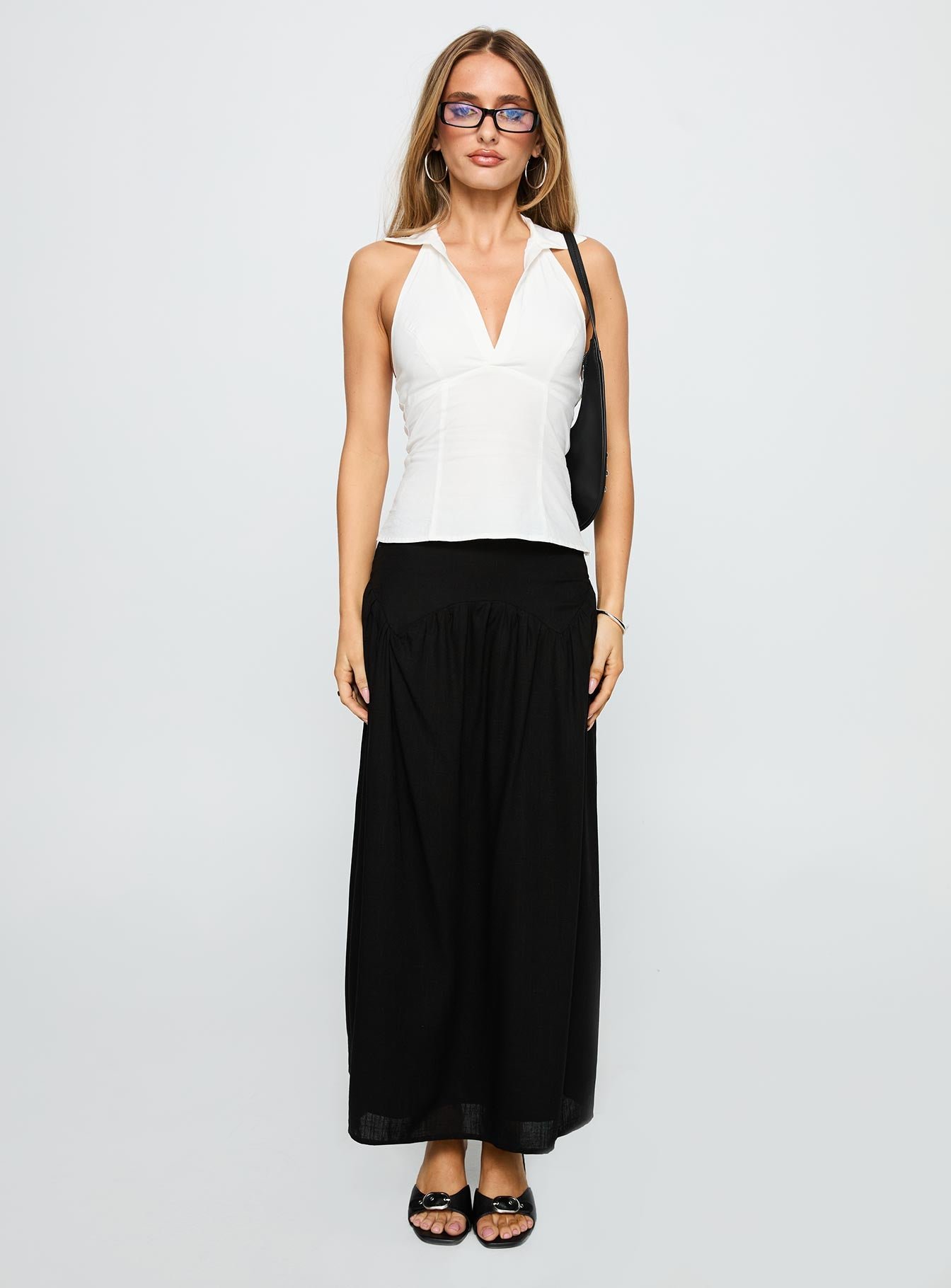 6-modelinfo-saskia-us2_3fc7adbc-52ed-46d9-8894-9005214f419d