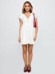 0-modelinfo-saskia-us2_2792d22c-14aa-44b2-845b-67d6ebd65274