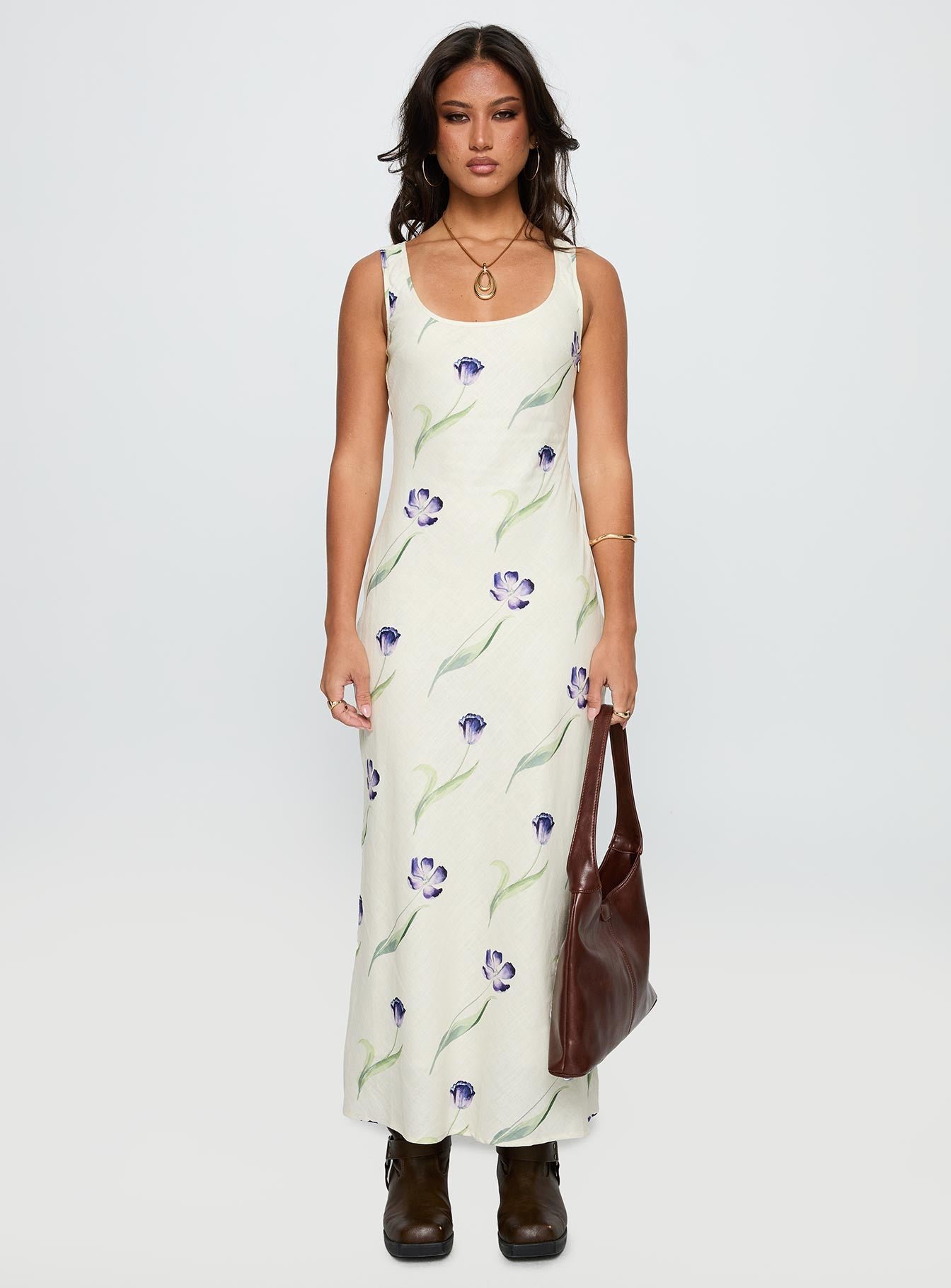 6-modelinfo-tianna-us2_360f88b8-6efa-4392-b1aa-f79c41122d51