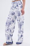 JLM080706-BWHITE-MULTI1