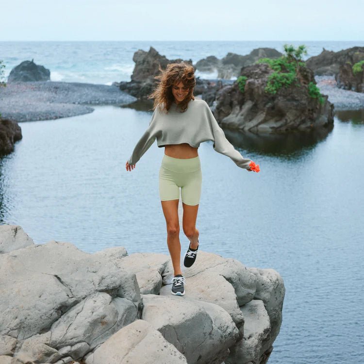 OLU-24-356g_PDP_Island_Hopper_Womens_LavaRock-3