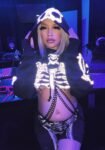 s295092_f_r_reshoot_trickz_n_treatz_flesh_n_bones_reflective_hoodie_black_140091_0017_23_01_11