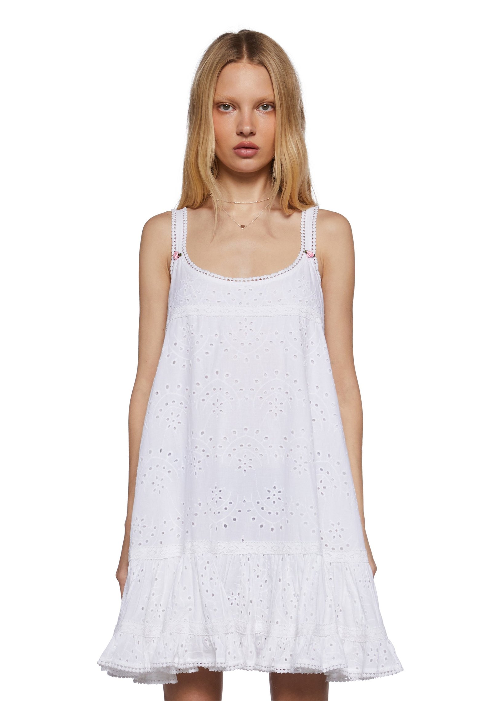 s1895490_f_r_sugar_thrillz_white_295608_0152_25_02_12_fix_b8c4446d-2eee-4186-911a-25eb47638c4e