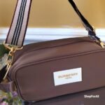 Burberry Pouch /Crossbody Bag缩略图 m_66365aa0f884717ac7bfd287